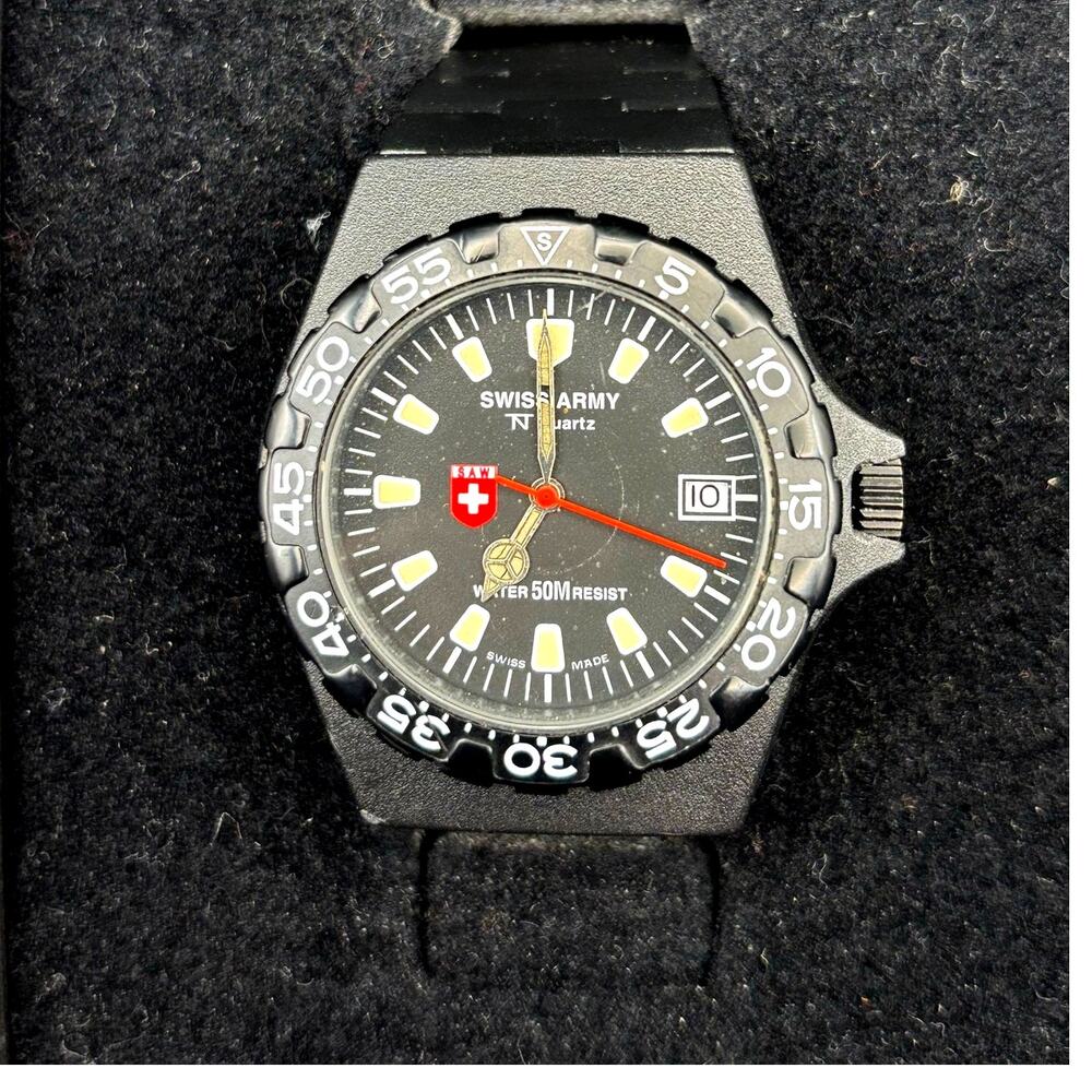 Swiss Army TNT Quartz S.A.W. Co. 1754 Swiss Made Vintage Men's Watch
